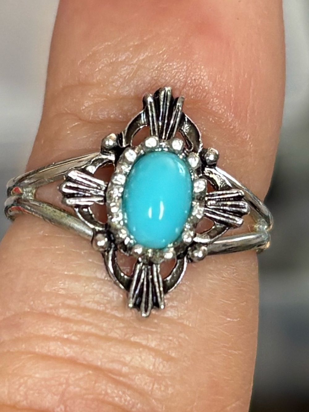 Sarah Coventry SilverTone Ring with FauxTurquoise Cabochon size 4.75